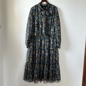 A-line dress with elastic waist